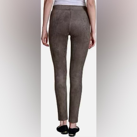 LN ANDREW MARC WOMENS TAUPE FAUX SUEDE PULL ON PANTS. SO COMFY♥️ - Picture 3 of 3